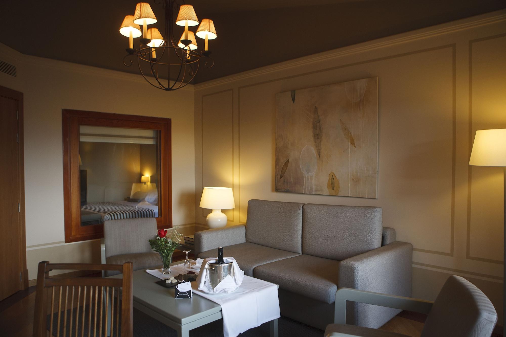 Hotel De 4*