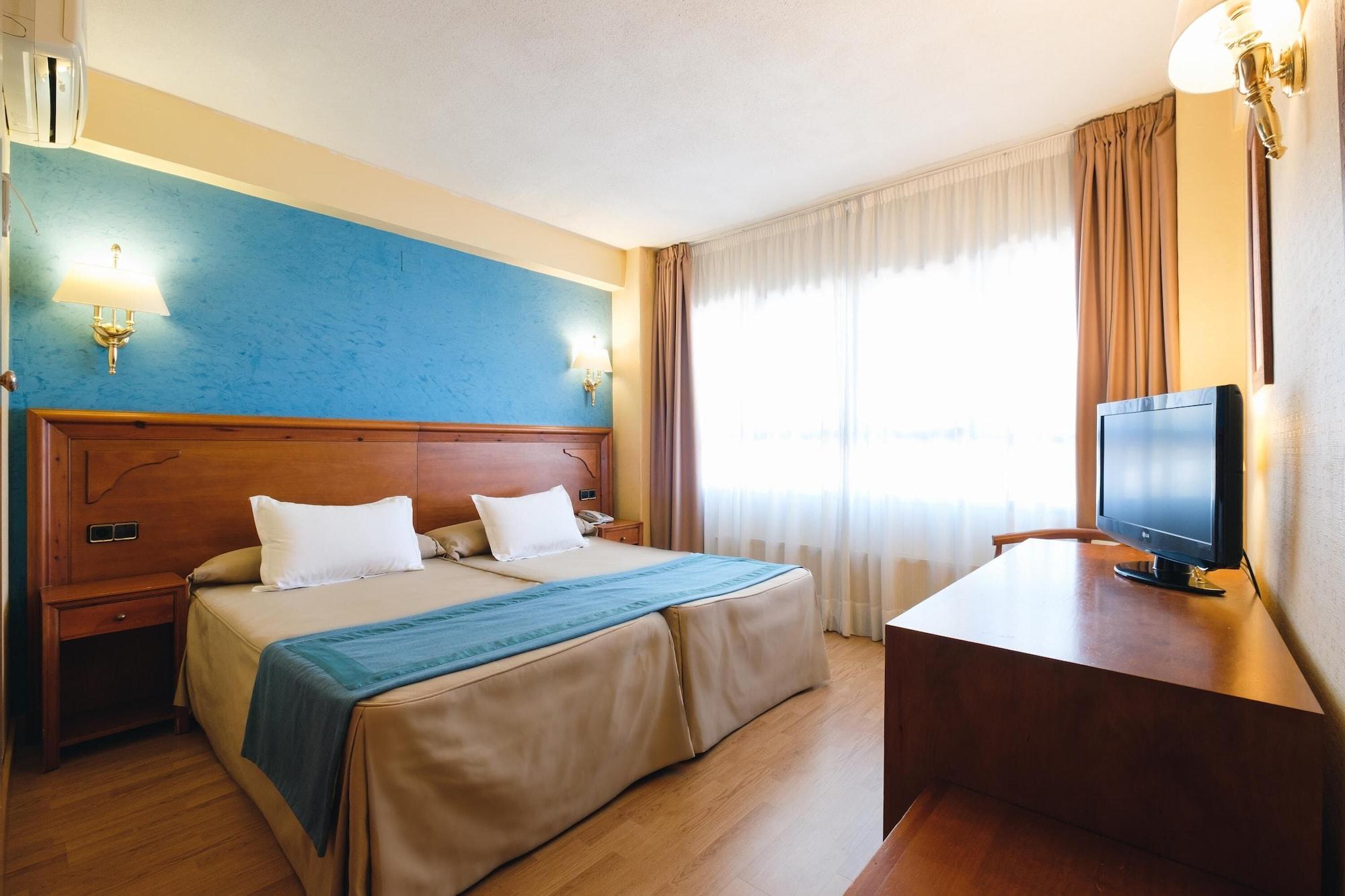 Corregidor Hotel 2*