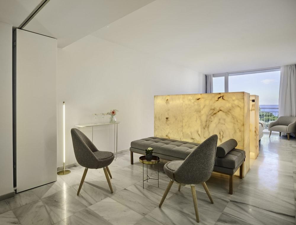 Hotel Aromar 4*