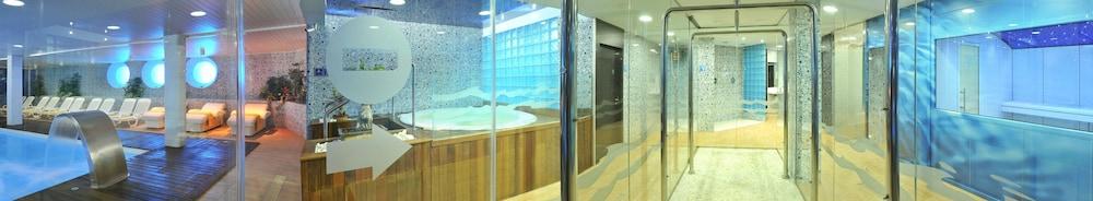 Ght Oasis Tossa &