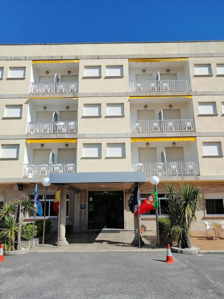 Moon Dreams La Lanzada Hotel 2*