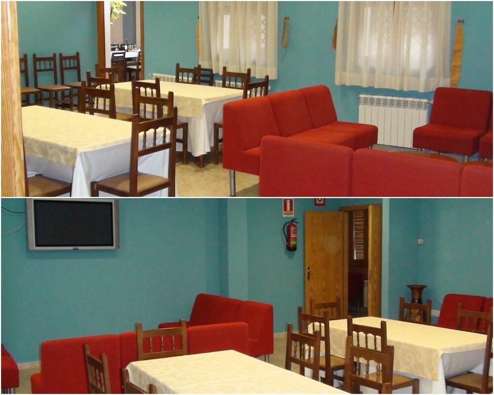 Rosaleda Doncel 3*
