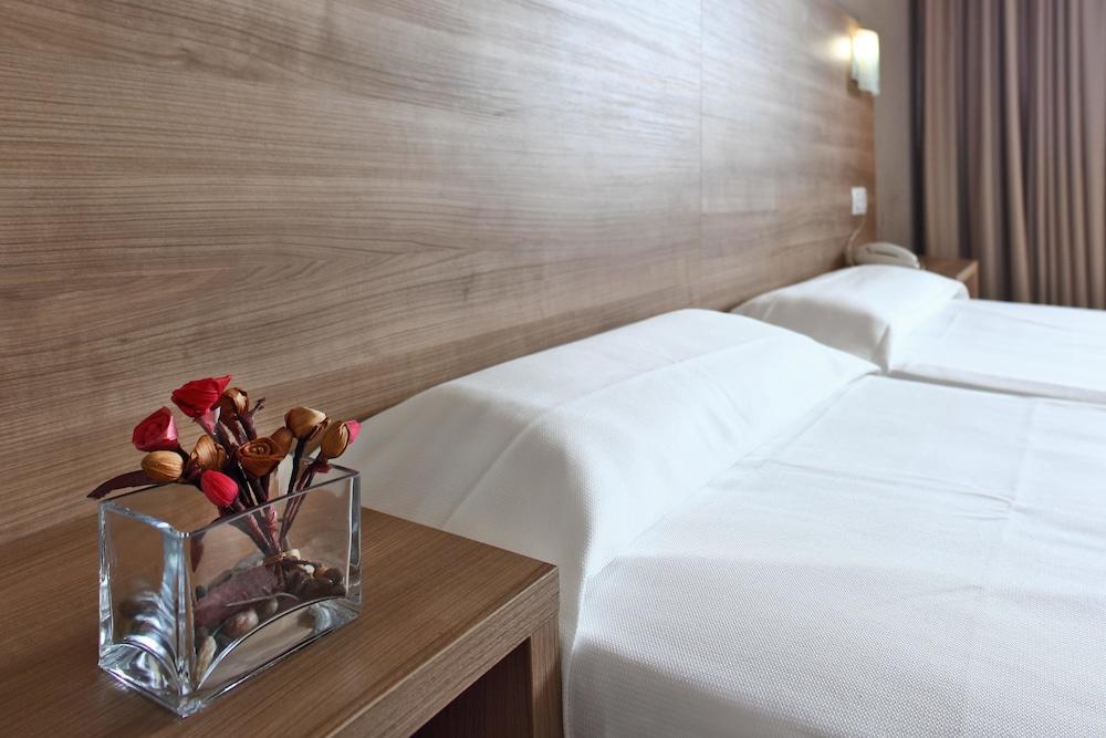 Lloret Santa Rosa By Pierre&vacances Hotel