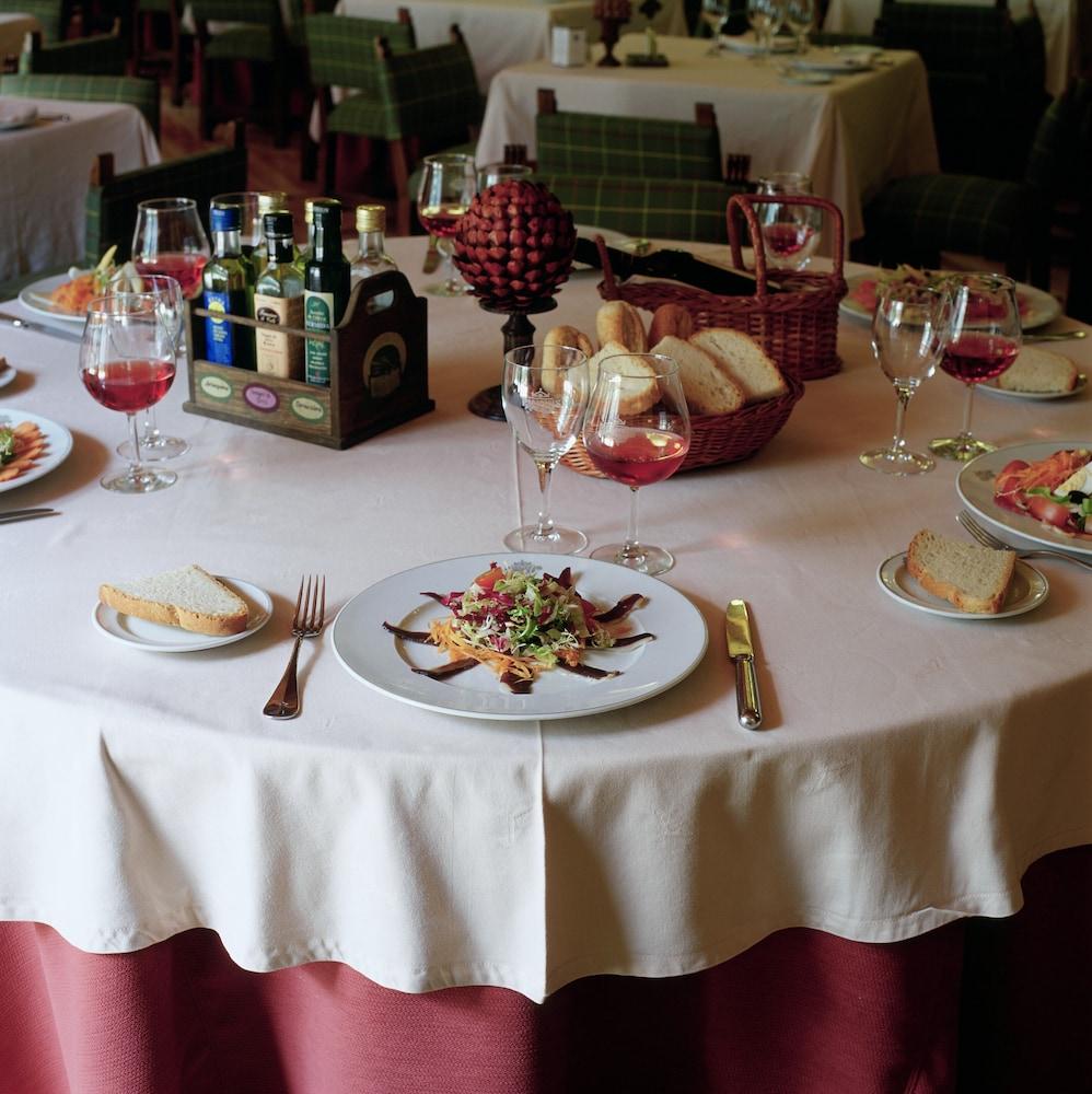 Hotel De Bielsa 3*