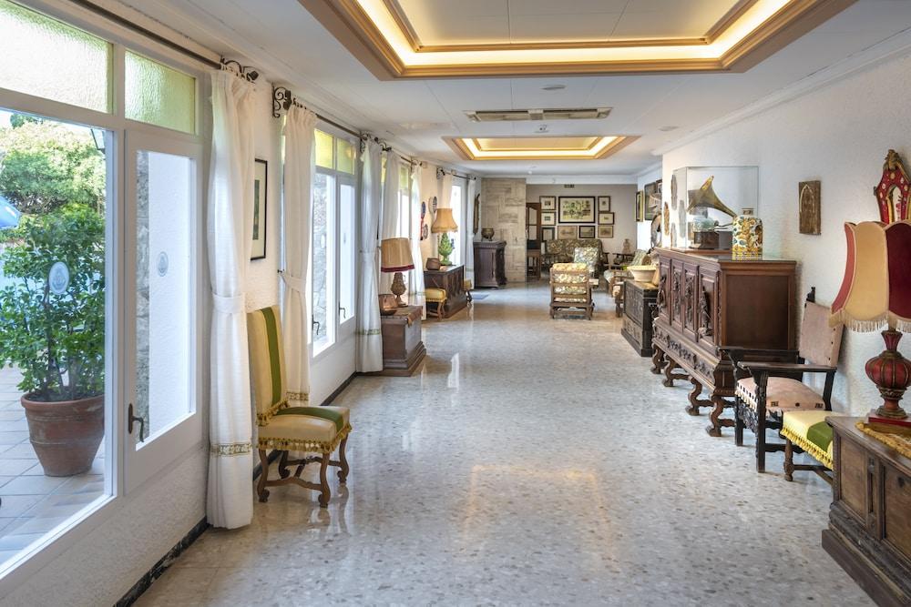 Ght Neptuno-tossa & Venus Hotel