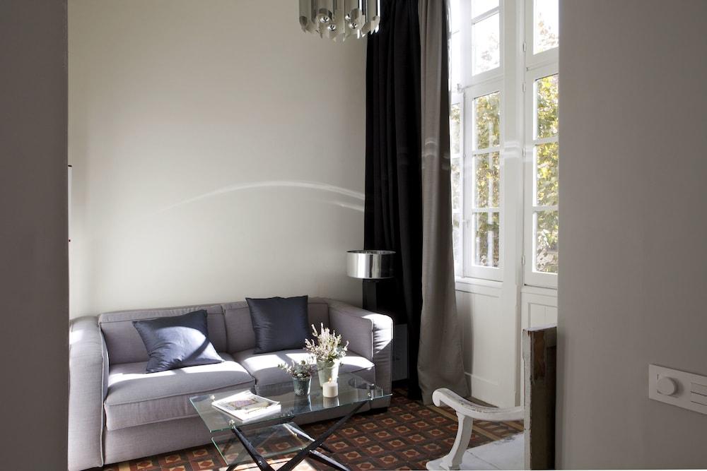 Bed & Breakfast We Boutique