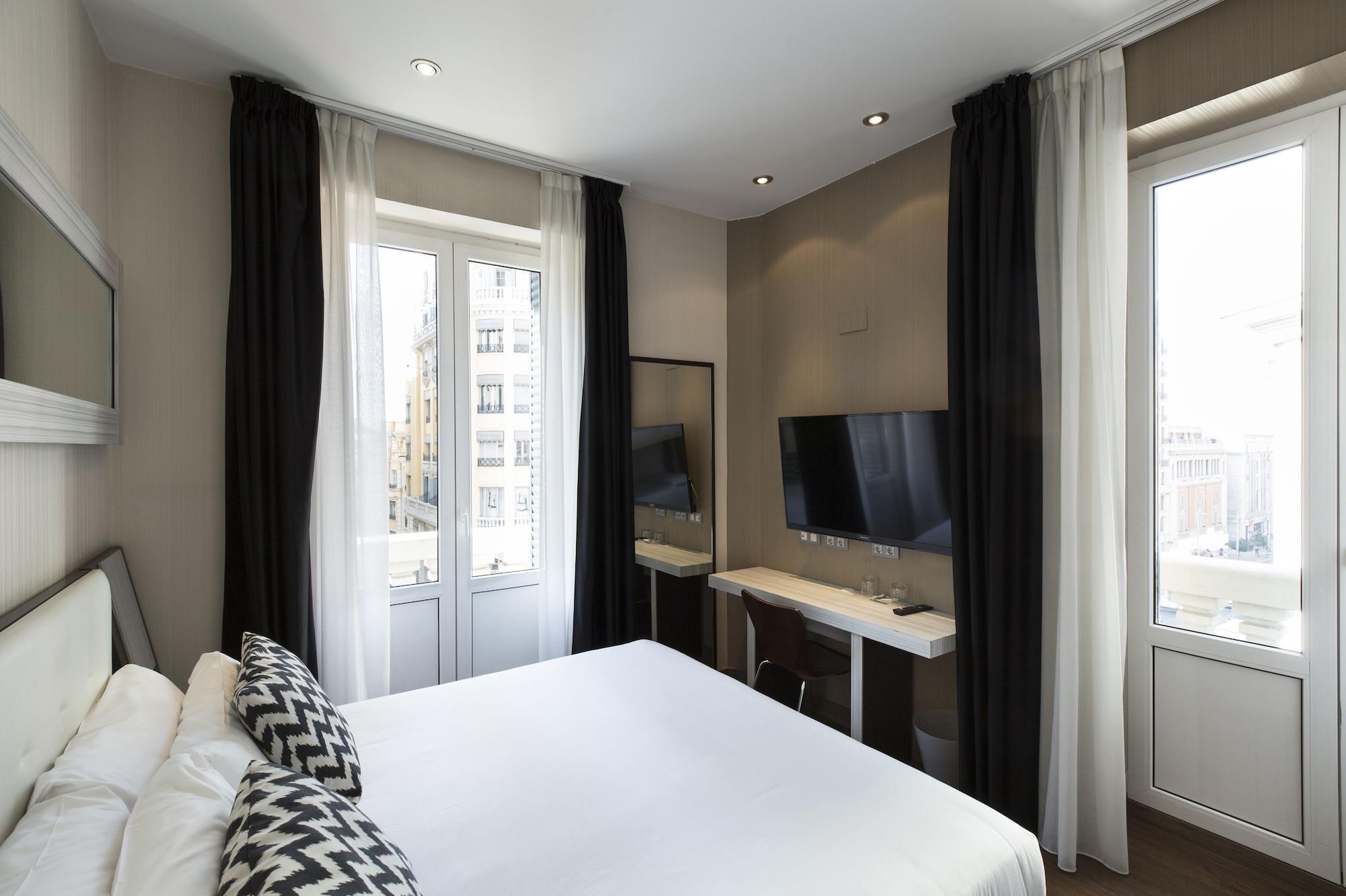 Petit Palace Triball Madrid