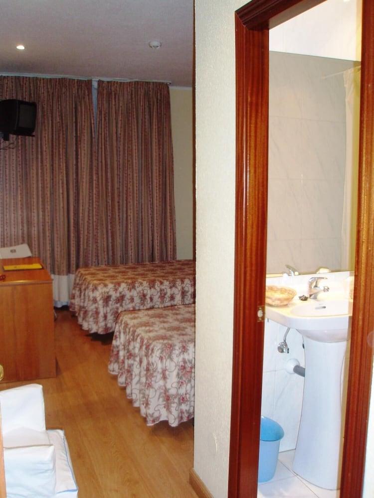 Express Covadonga Hotel
