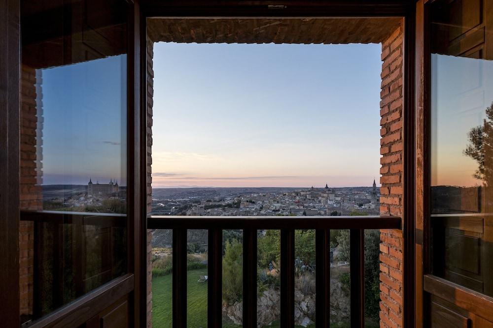 Hotel De 4*