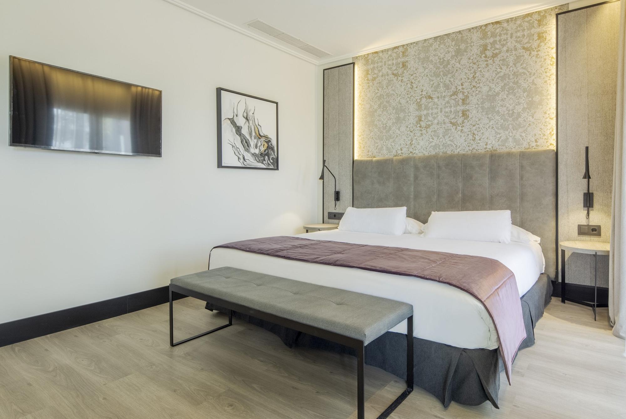 Hotel Ilunion Alcora Sevilla 4*