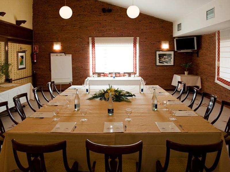 Hotel Rey Arturo Burgos 3*