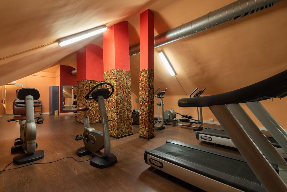 Hospedium Europa Centro Hotel 4*