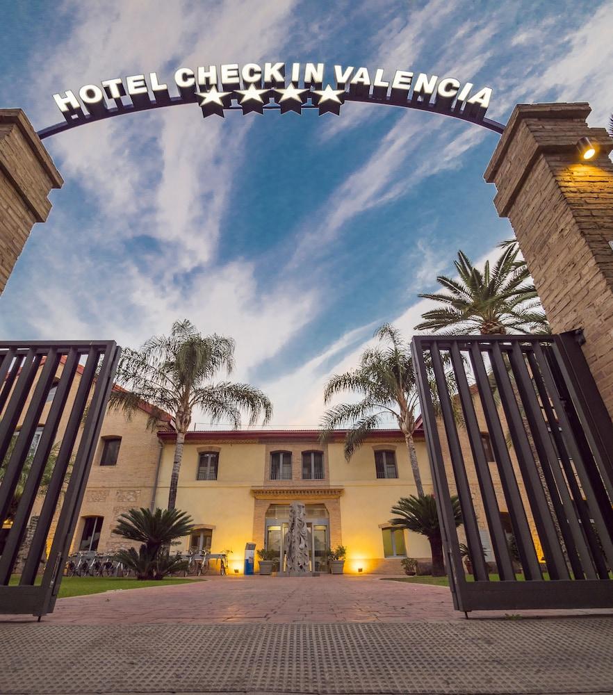 Hotel Dwo