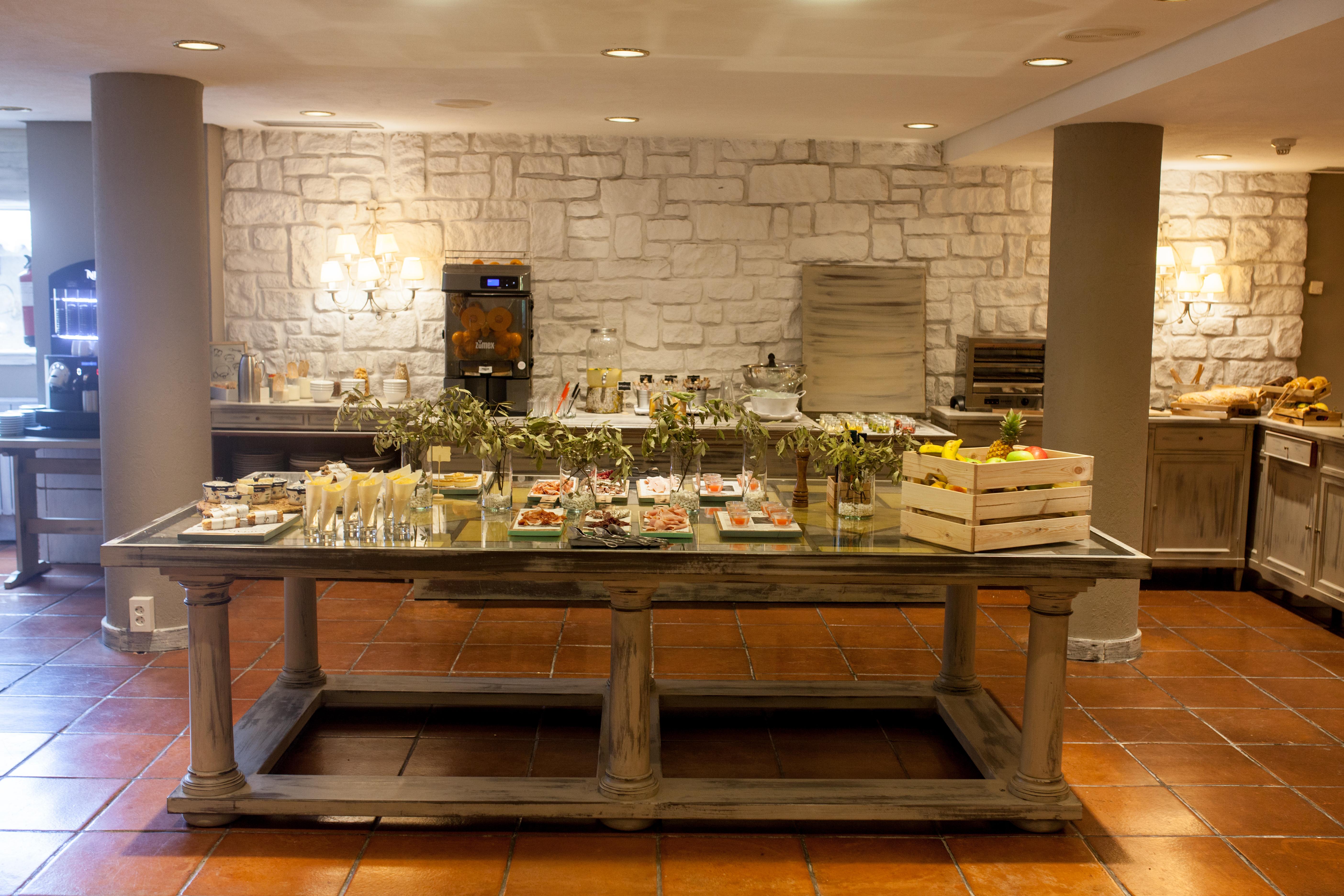 Luze El Toro Hotel 4*