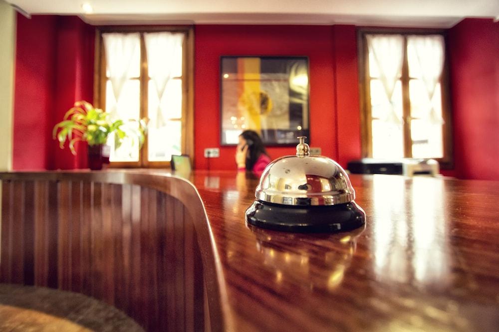 Hotel El Sella 3*