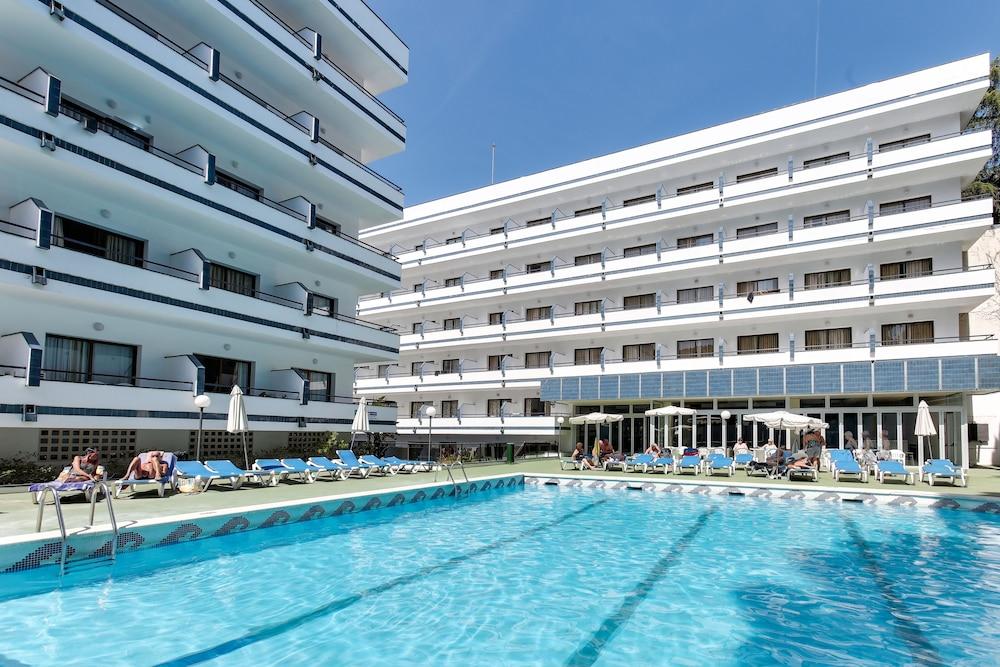 Gran Garbi & Aquasplash Hotel 4*