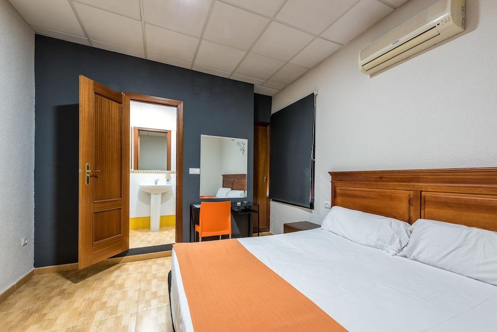 Hotel H2