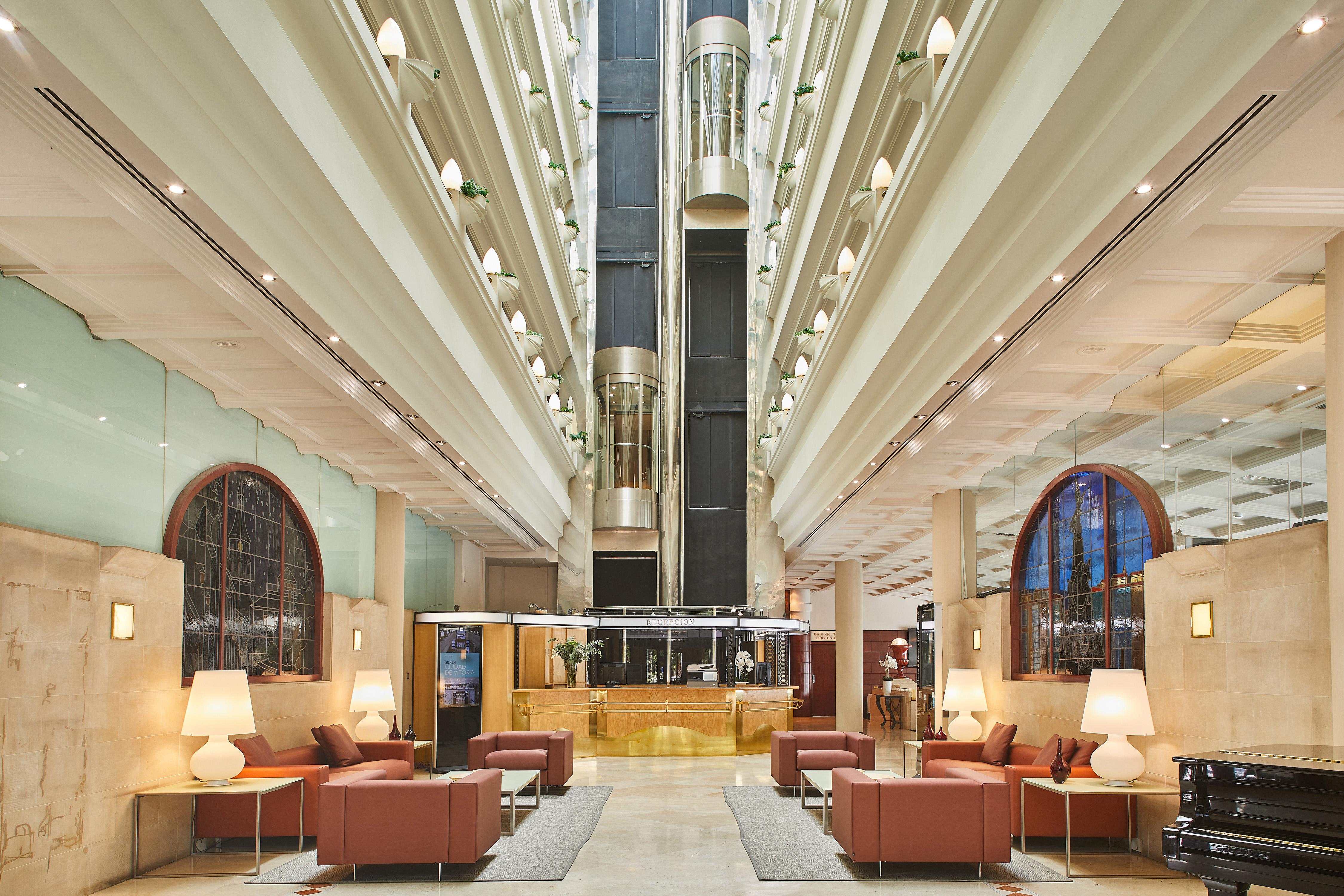 Silken Ciudad De Hotel