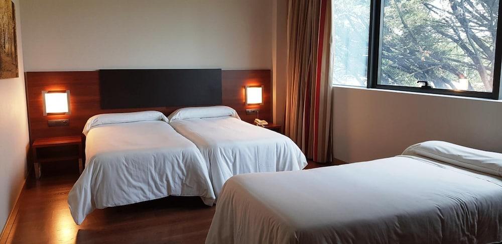Hotel Restaurante El Valles 4 Estrellas 4*