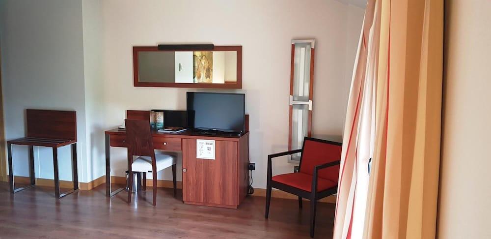 Hotel Restaurante El Valles 4 Estrellas 4*