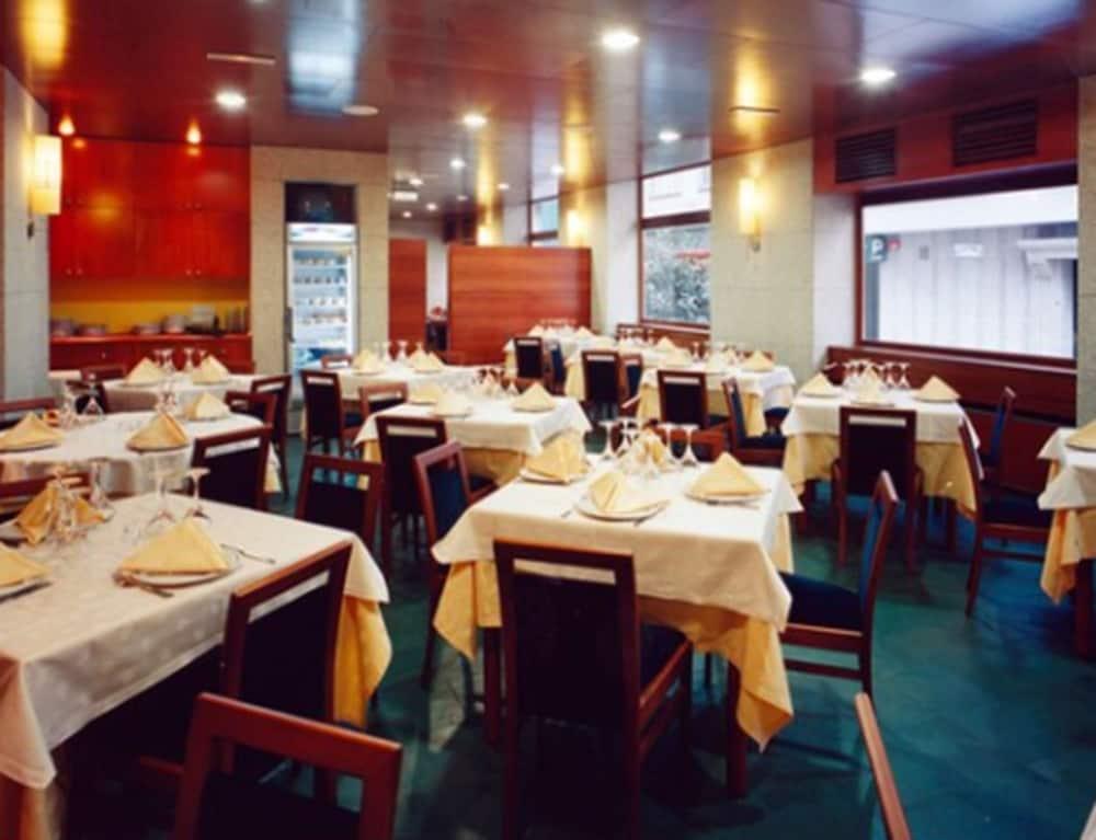Hotel Rias Bajas 3*