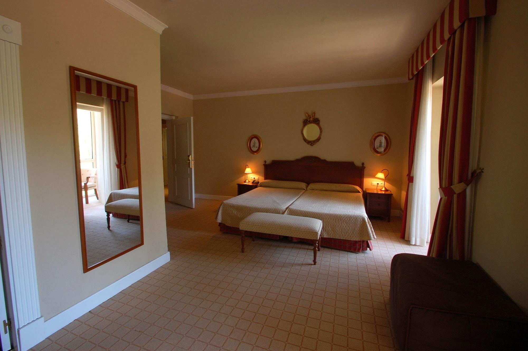 Hotel Arcea Gran Pelayo