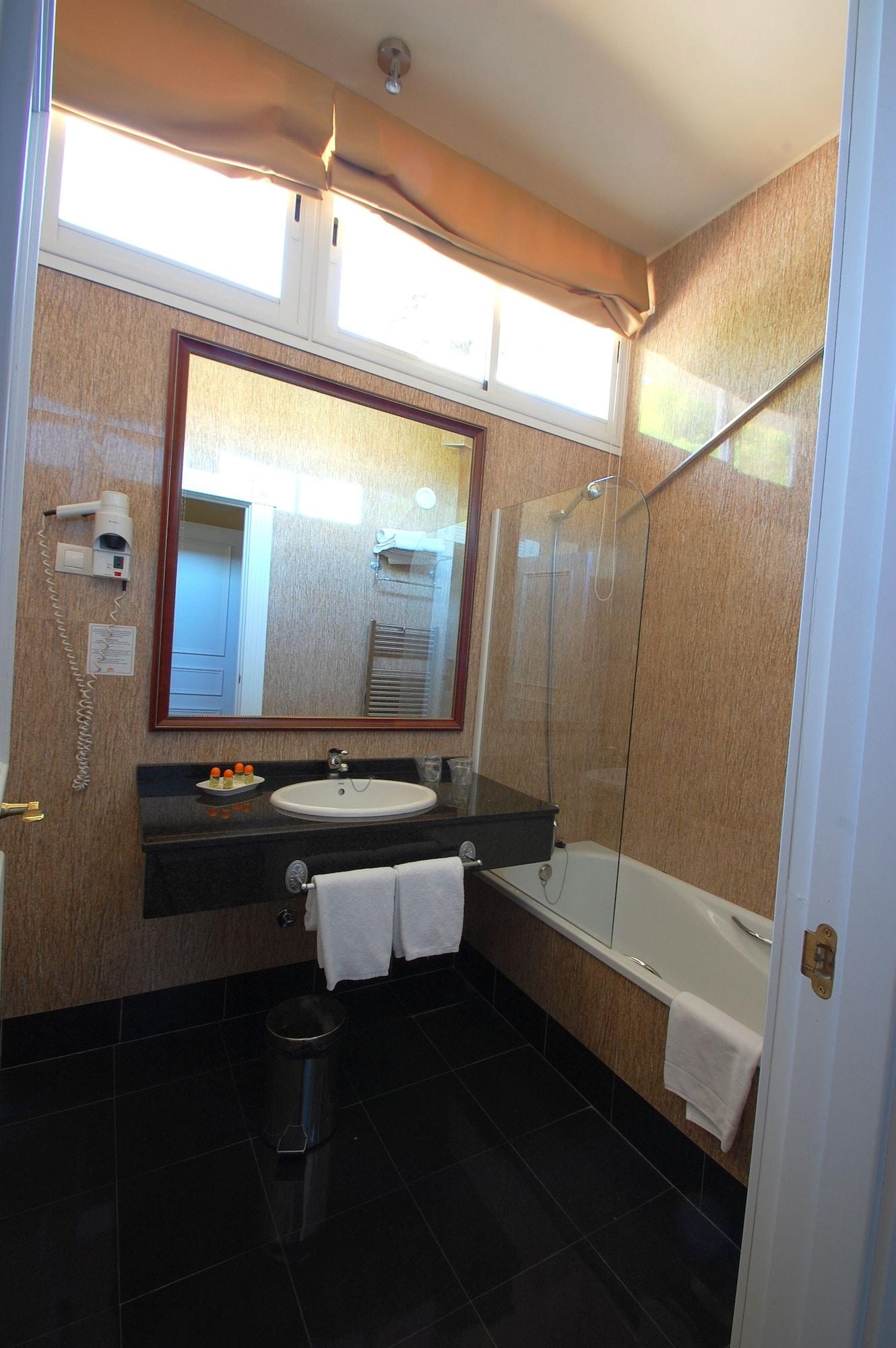 Arcea Gran Pelayo Hotel 4*