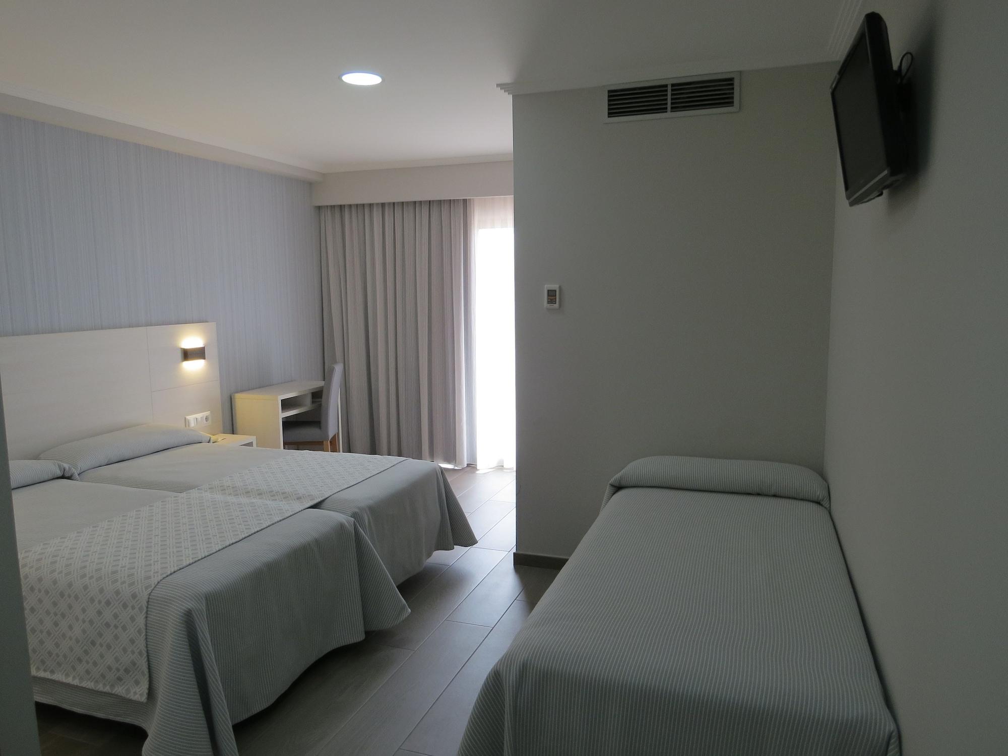 Hotel La Lanzada 2*