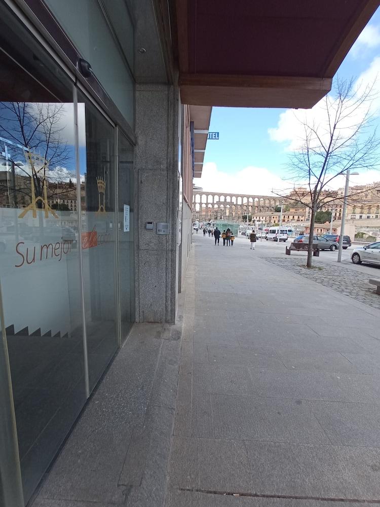 Hotel Ele Acueducto Segovia