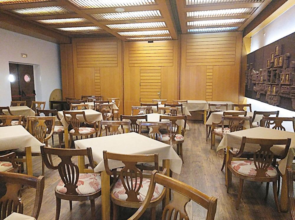 Hotel Ele Acueducto