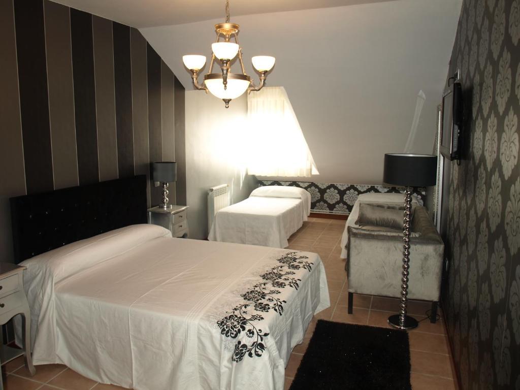 Guest house El Pomar Novales