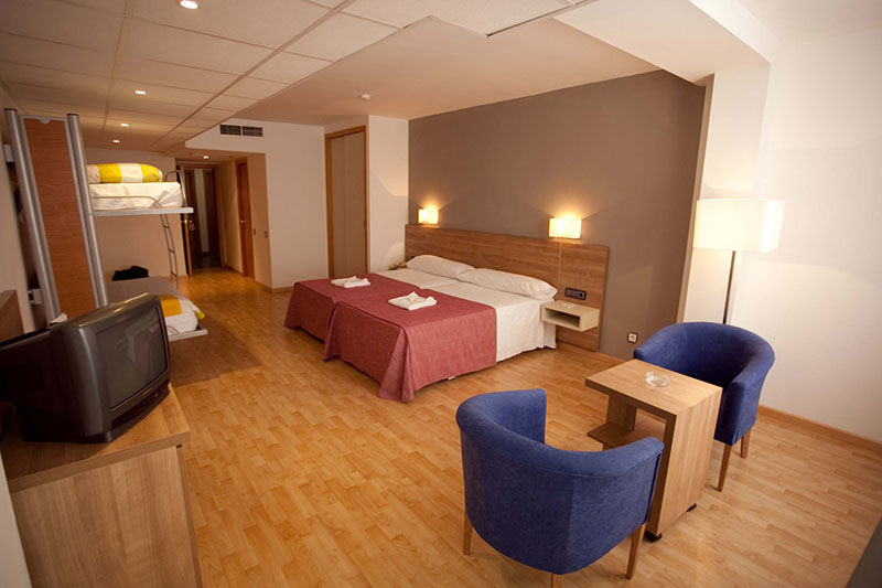 Port Eugeni Hotel