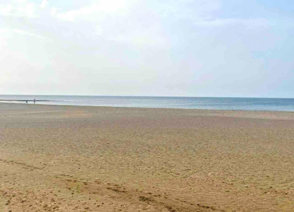 Casa Mesana Nuevo En La Playa Con Aire Acondicionado *