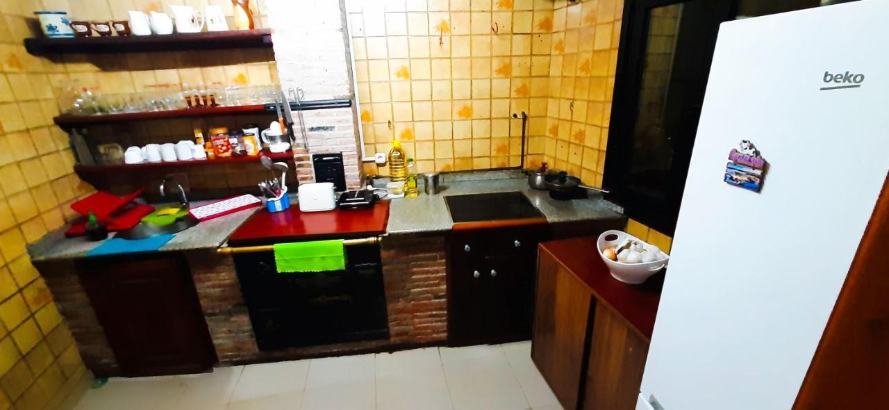 Habitación en casa particular Privadas - - Bano Compartido Con Anfitriones *