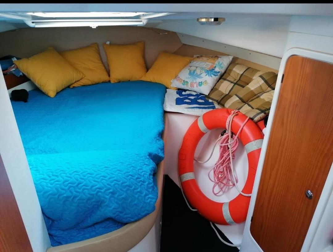 Sammy Sea Botel