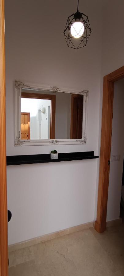 Apartment Pale Cream *