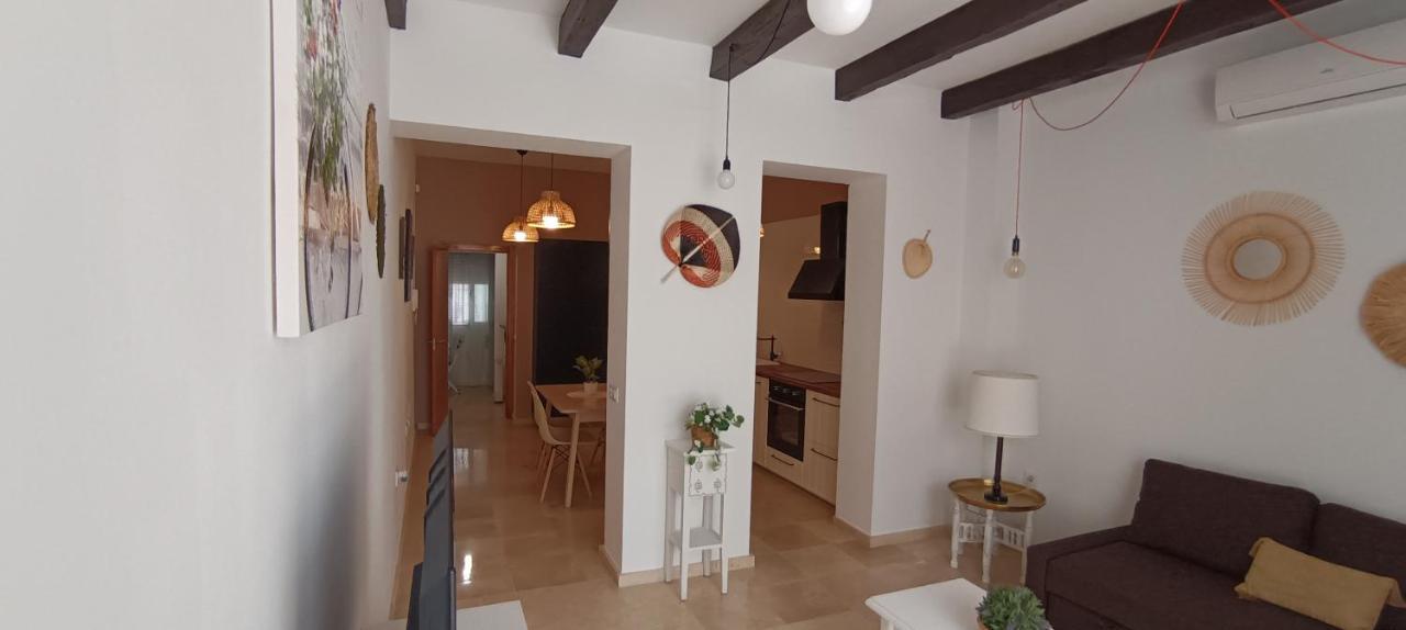 Pale Cream Apartment *