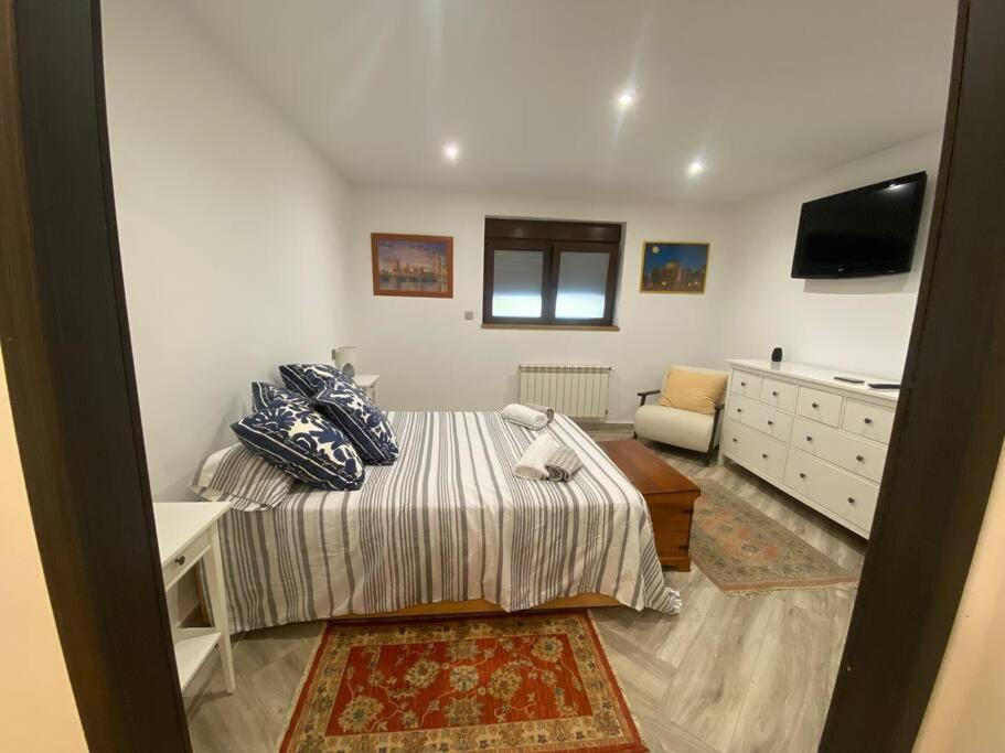 Apto. Entero. Nuevo Y Muy Comodo Apartment