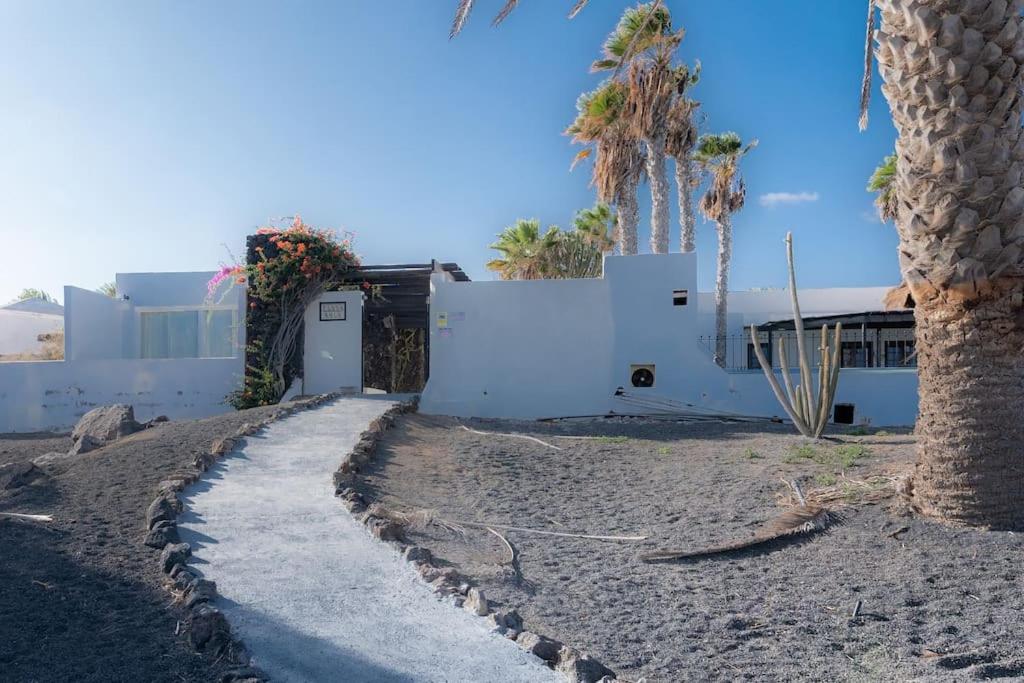 Pequeno Bungalow Firt Line Of The Sea Apartamento *