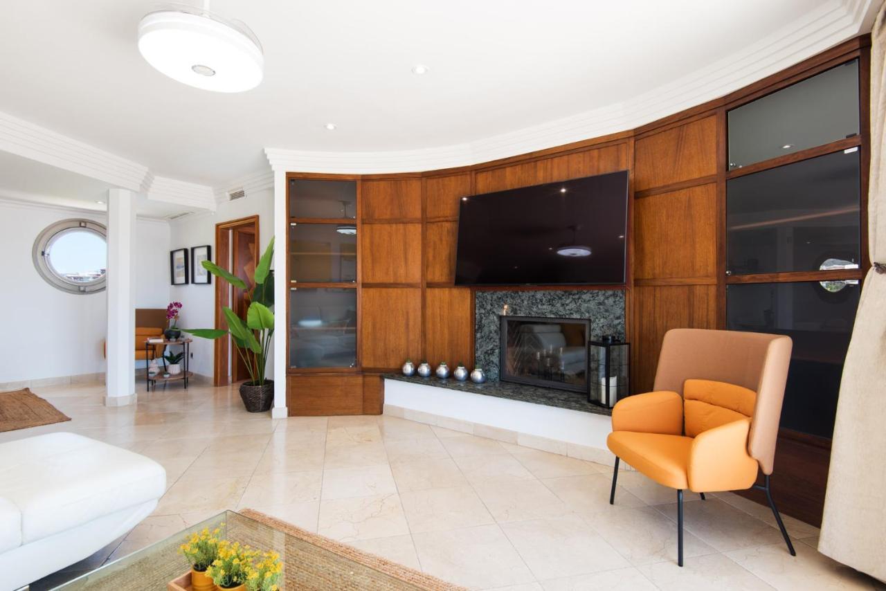 Apartamento Ph Bellagio: Luxurious And Romantic Duplex Penthouse With Private Pool & Sea Views