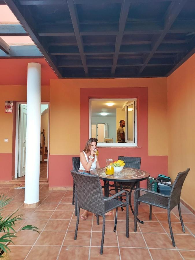 Kalani Surf House Homestay *