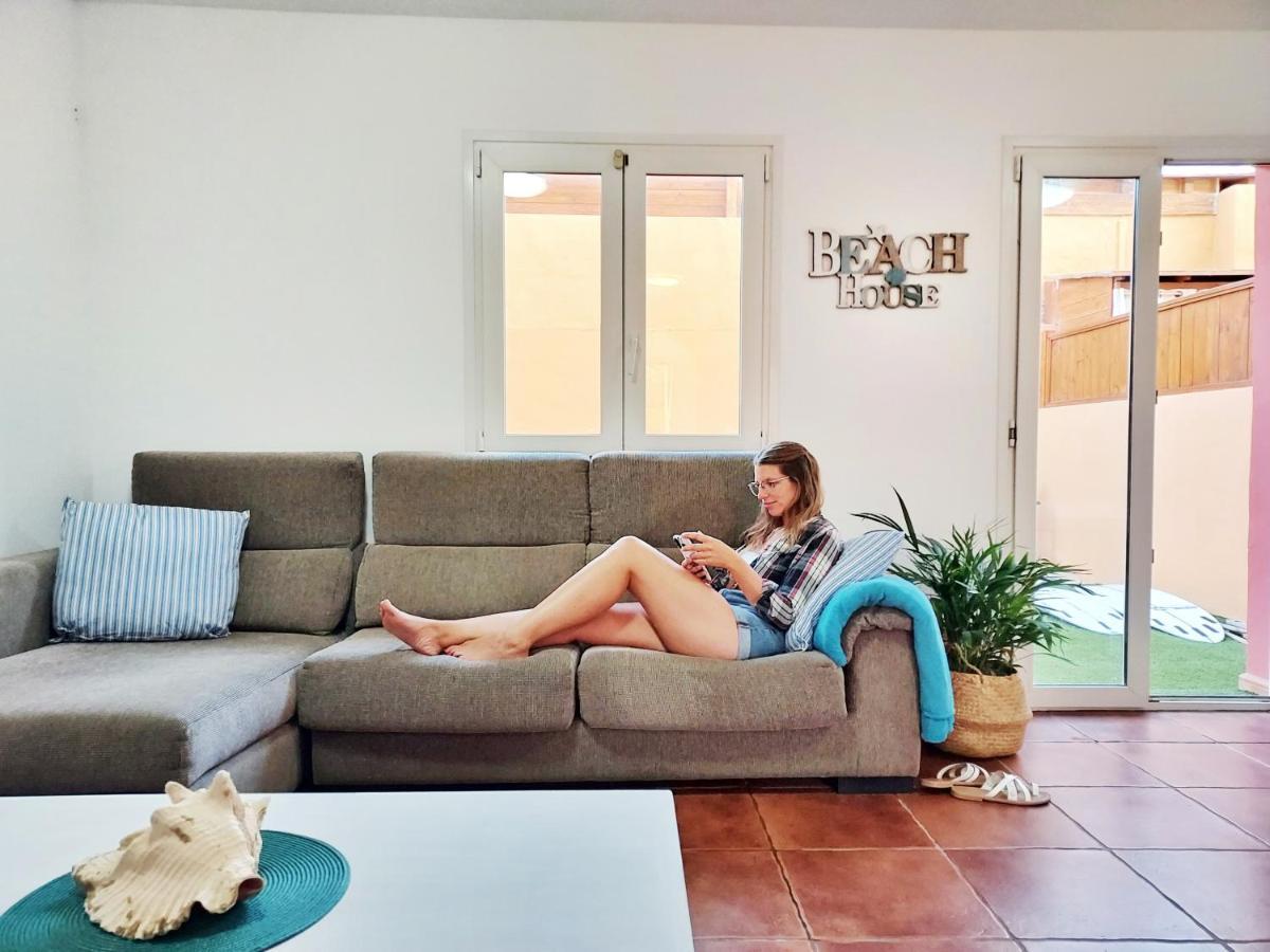 Kalani Surf House Homestay Corralejo