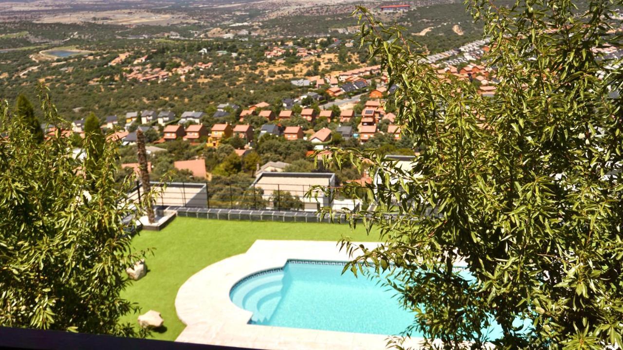 Los Angeles Villa *
