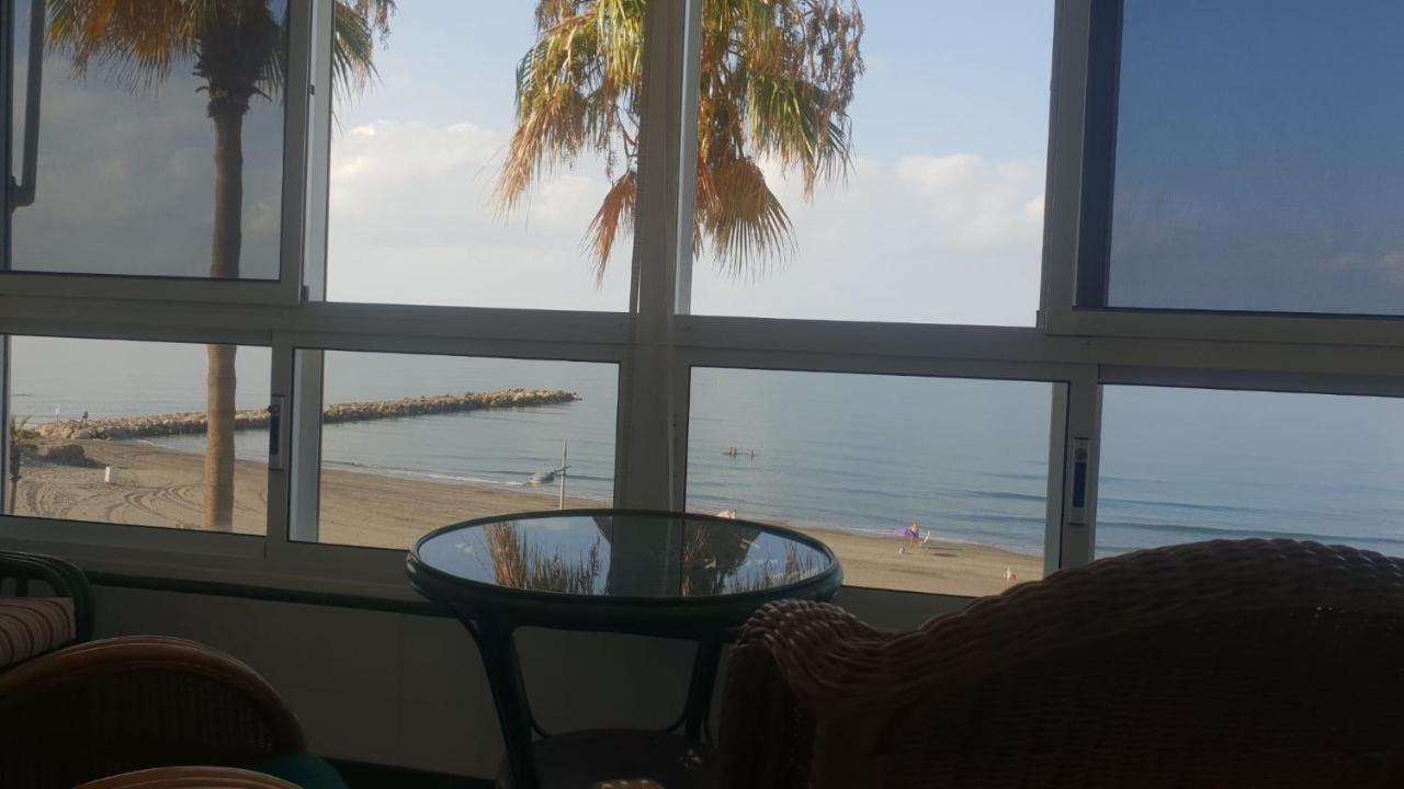 Beachfront 75 Apartamento Torrox