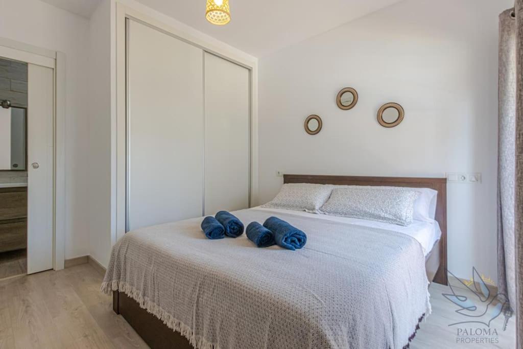 Apartamento Benalroma Spacious 50 Mt From The *