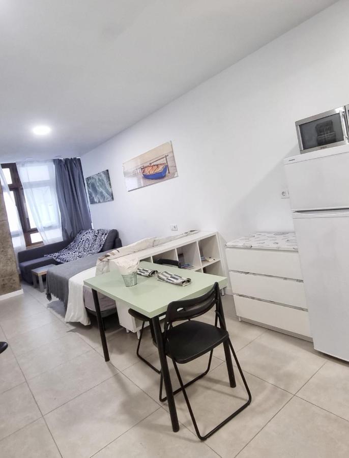 Playa De Canteras & Puerto Loft Apartment *