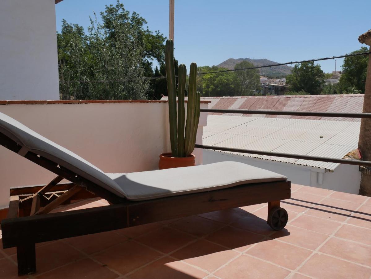 Artistic And Spacious Apartment Alora