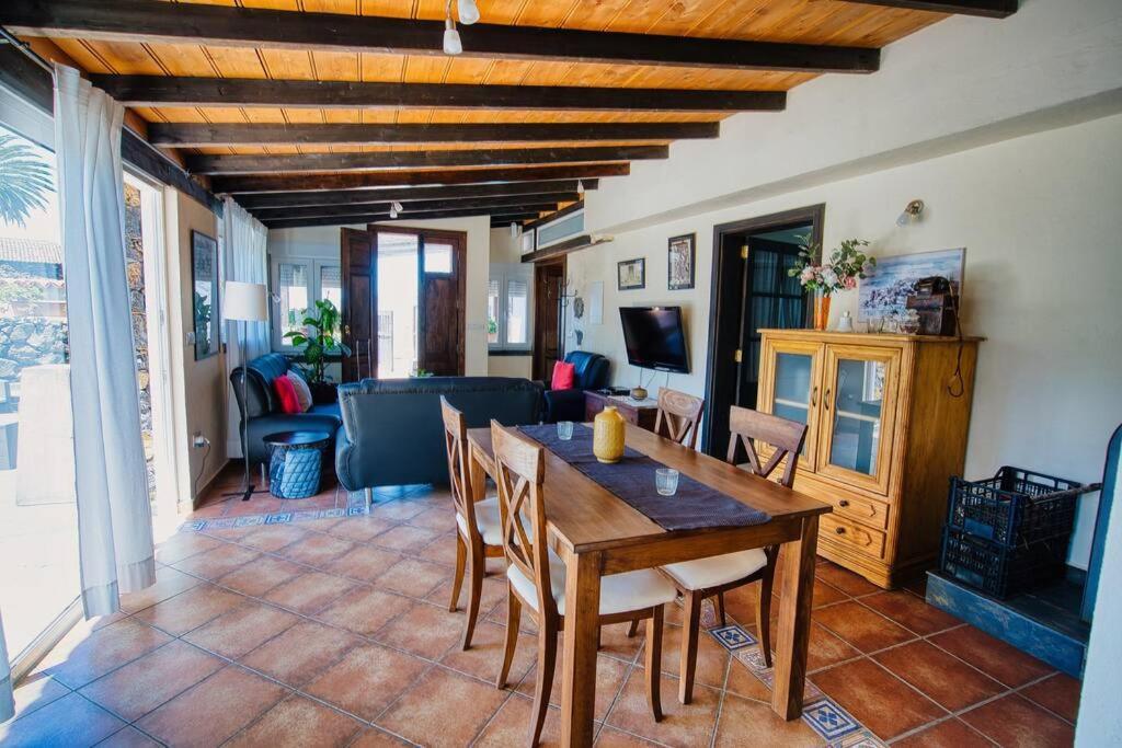 La Casa De Al Lado Сasa de vacaciones El Paso