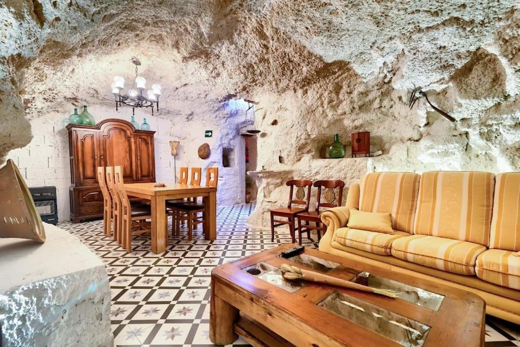 Cueva Con Jacuzzi A 20 Minutos De Valencia * Benaguacil