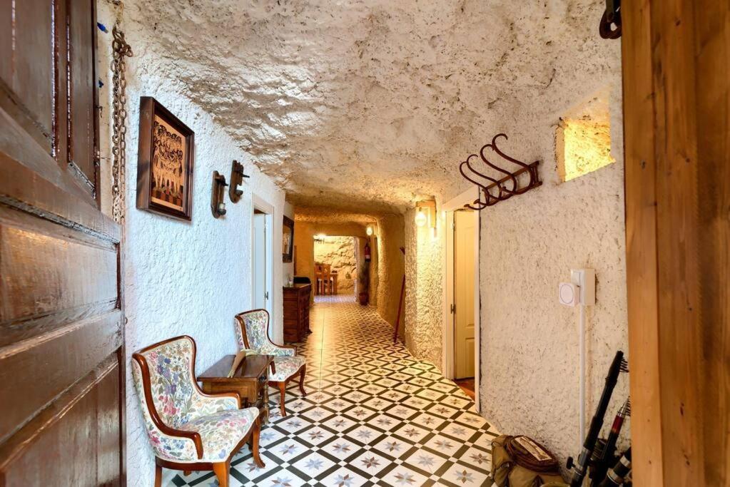 Cueva Con Jacuzzi A 20 Minutos De Valencia Сasa de vacaciones Benaguacil